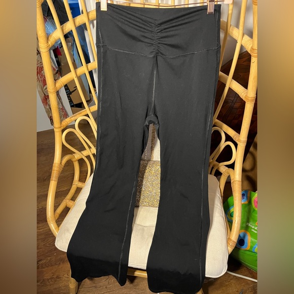 Yogalicious Lux Ballerina Flare Leggings Size Large - Picture 1 of 7
